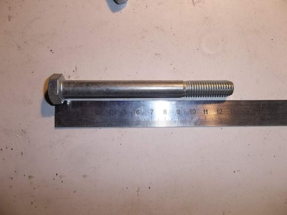 метизы / болтики.винтики,разное /  2кг.