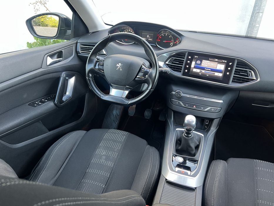 Peugeot 308SW - Allure - 120cv - Camera - AC - AutoPark - Full LED