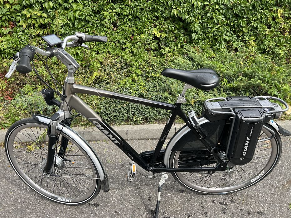 Fajny rower elektryczny GIANT TWIST GO 36V dwie baterie/ A