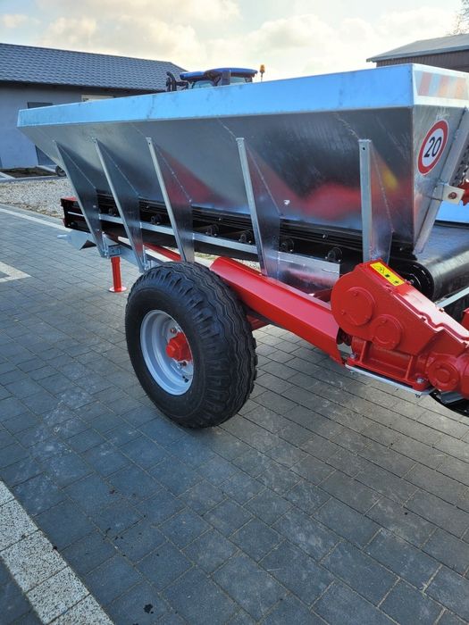 Rozsiewacz wapna rcw 3 piast ÷ transport