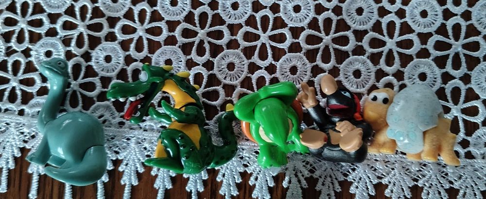 Figurki Kinder różne kolekcje 5 szt.