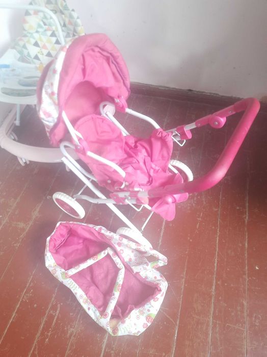 Каляска для кукол