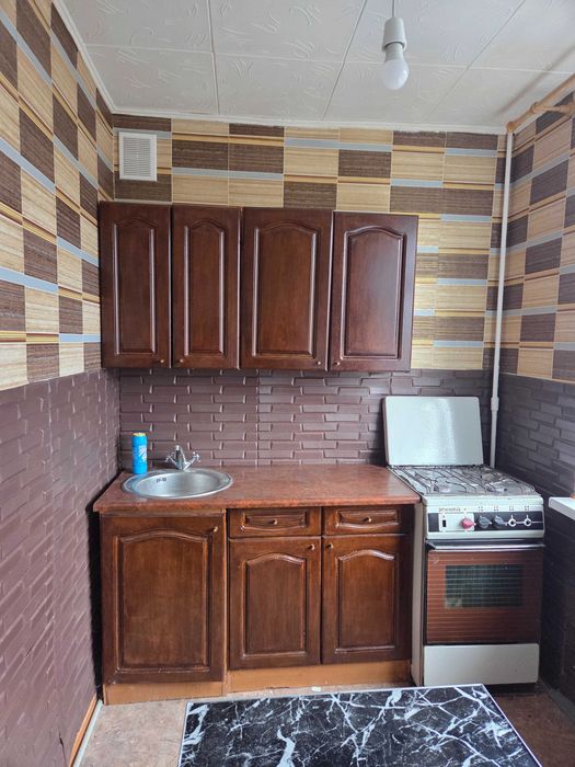 Продам 1-кімнатна  квартира 6/9 , метро Перемога 5 хвилин, 17500