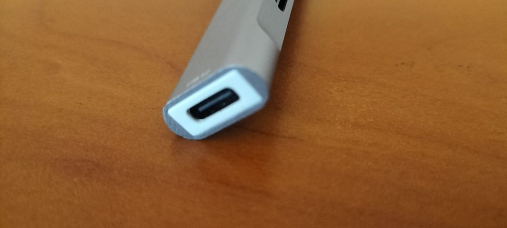 Sprzedaję przełącznik typu c i USB