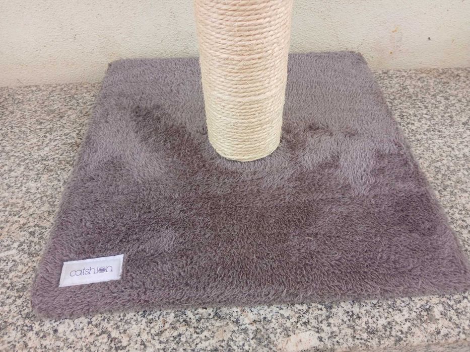 Arranhador pra gatos.