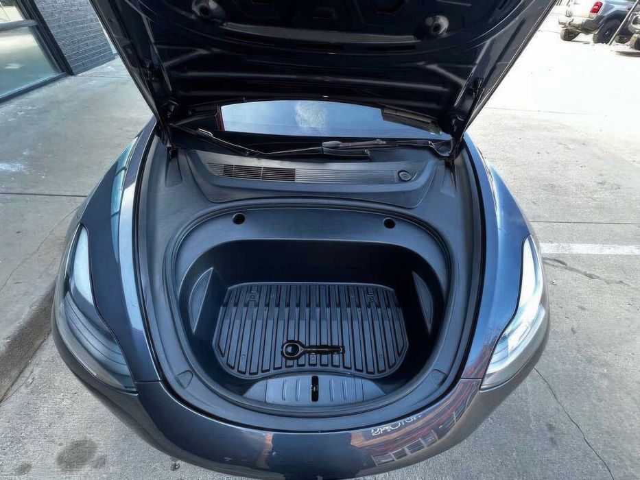 Tesla Model 3 Performance      2022