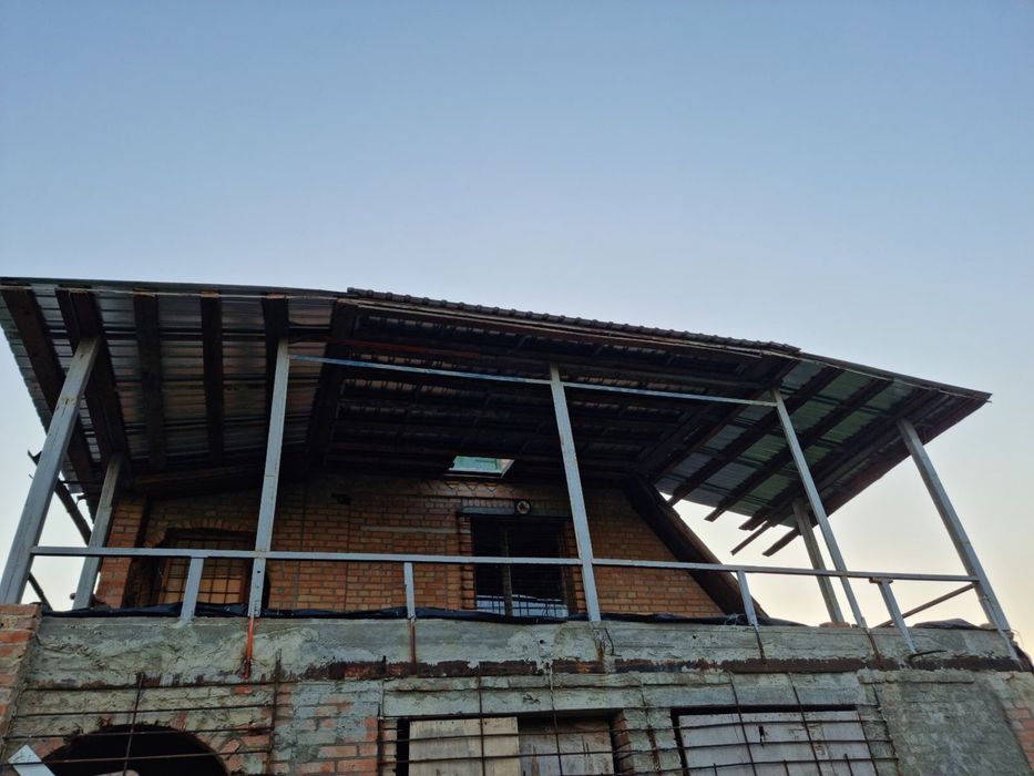 Продається недобудований будинок