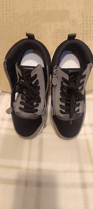 Buty dla osób z szeroką stopą
