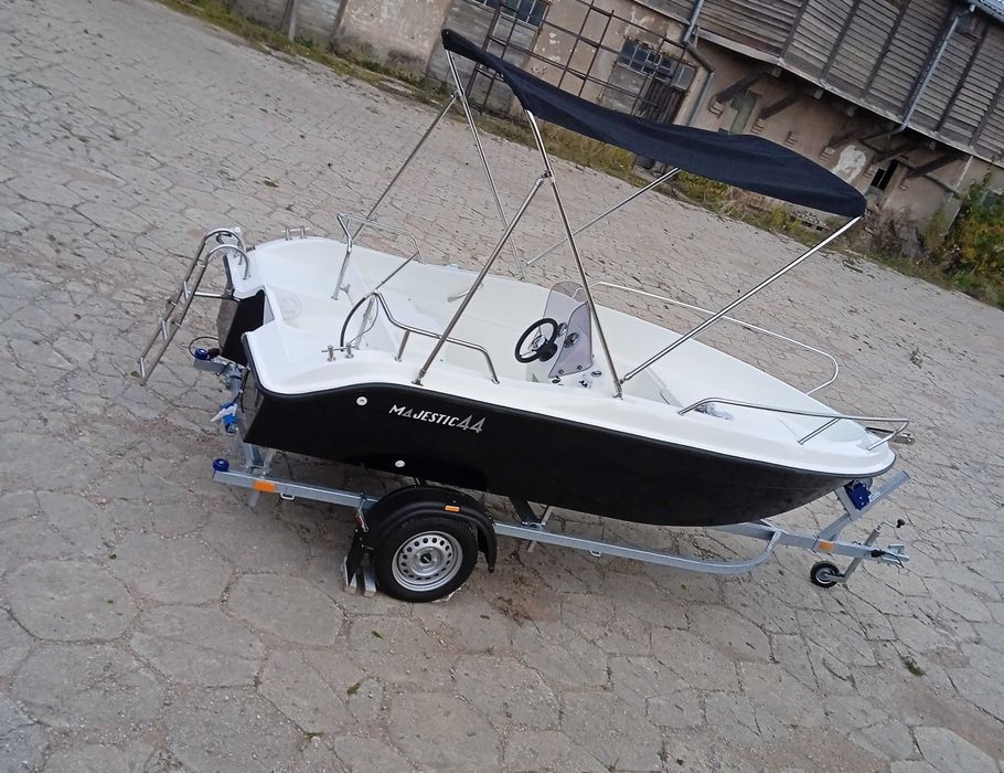 Nowa łódź motorowa Masurian Majestic 44 + bimini, motorówka