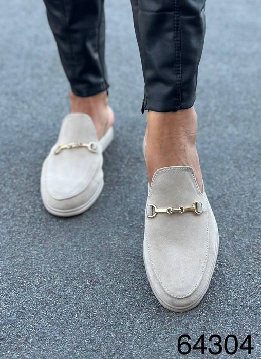 Жіночі шкіряні шльопанці мюлі в кольорах