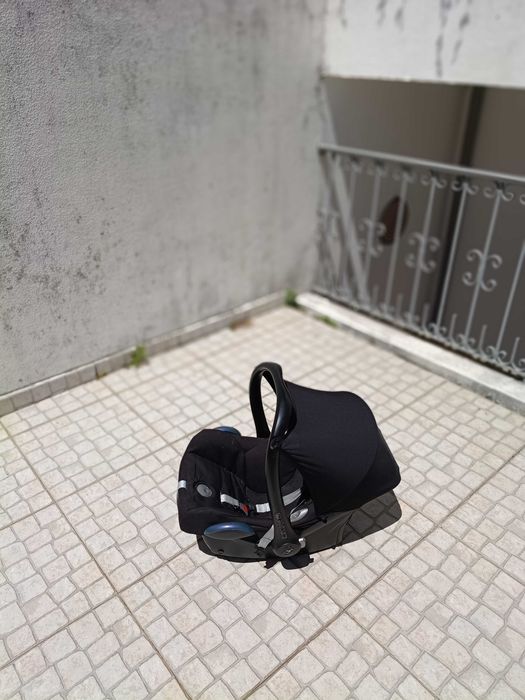 Conjunto carrinho de bebé Quinny/ Maxicosi