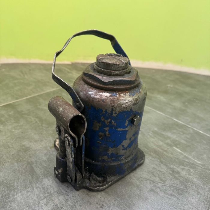 Домкрат гідравлічний 15т