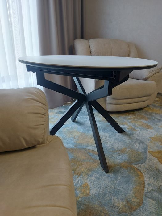 Продаю стіл розкладний