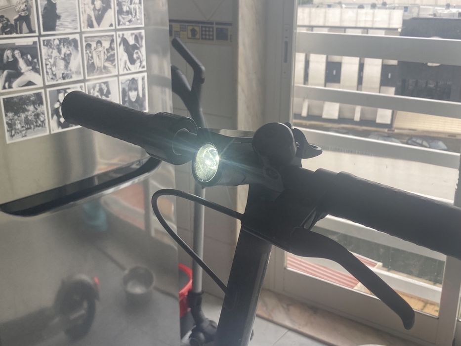 Trotinete Xiaomi Mi Eletric Scooter Mercedes AMG Petronas F1 Edition