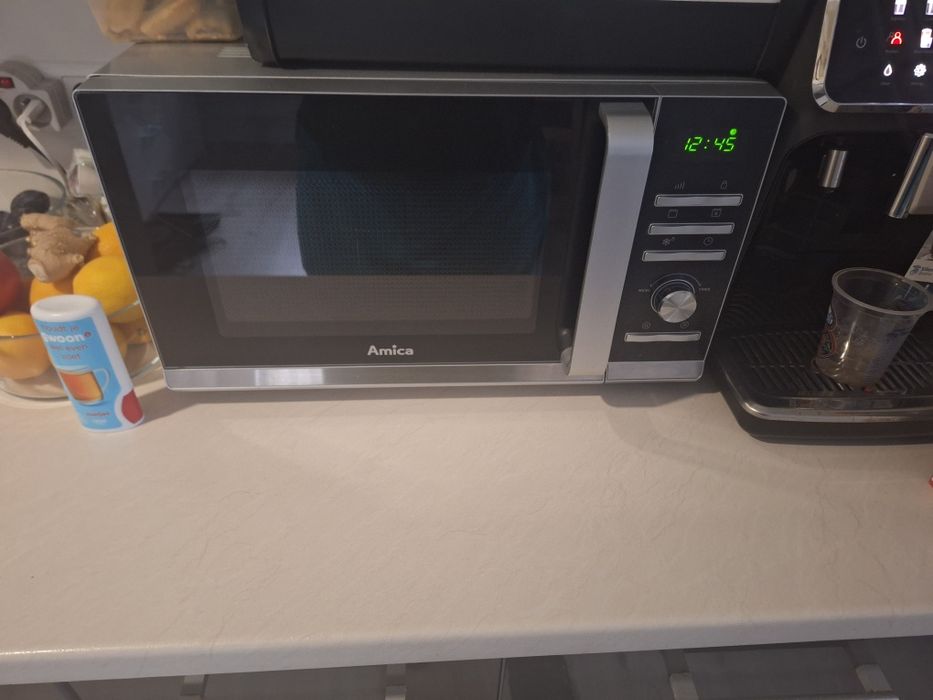 Kuchenka mikrofaliwa amica