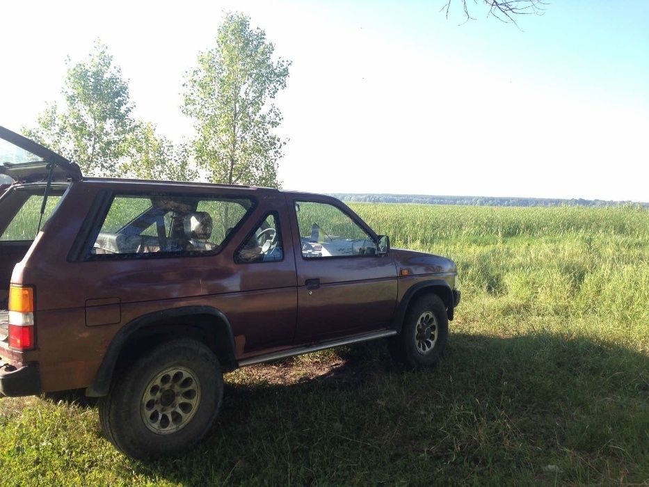 Nissan Terrano 1988 2,4