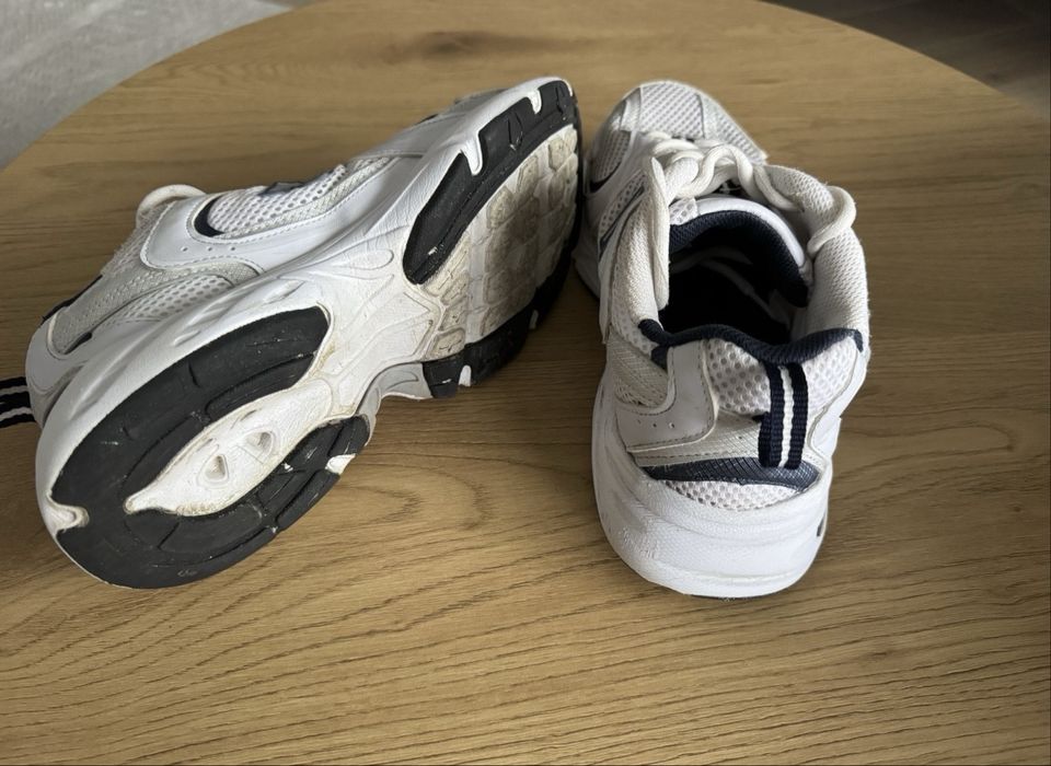 Buty sportowe  530 rozmiar 36