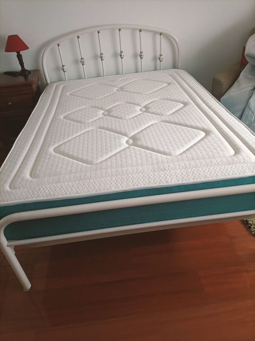 Cama com colchao