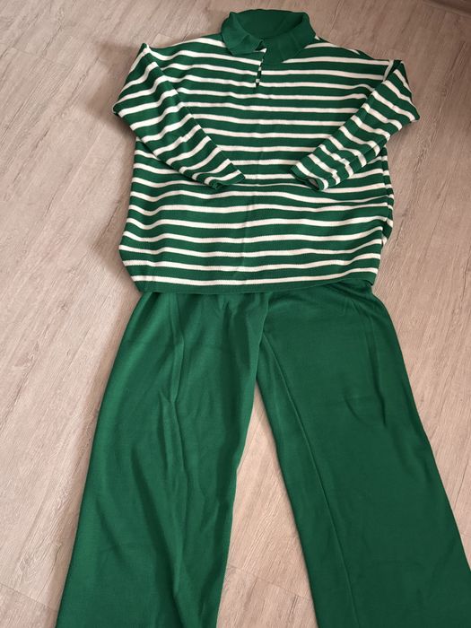 Теплий костюм зелений