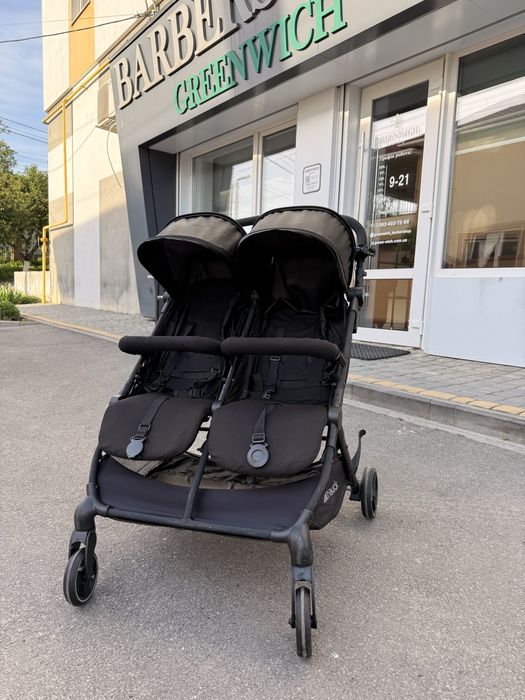 Прогулянкова коляска для двійні Hauck Swift X Duo Black