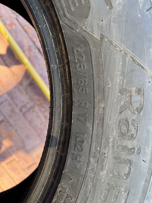 Продам літню резину