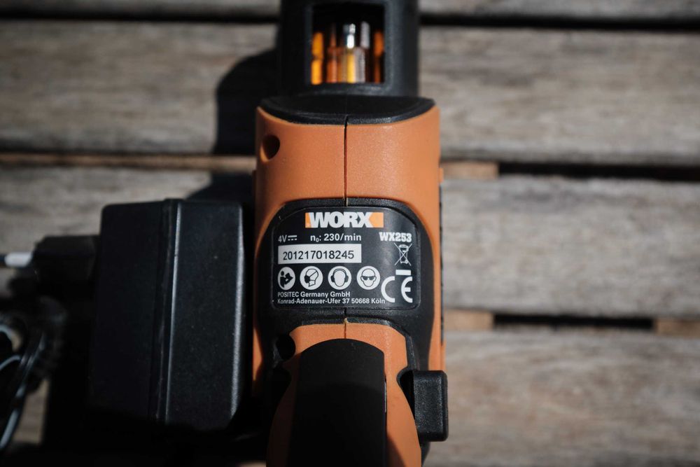 Aparafusadora compacta sem fios Worx QBit Multi-Bit