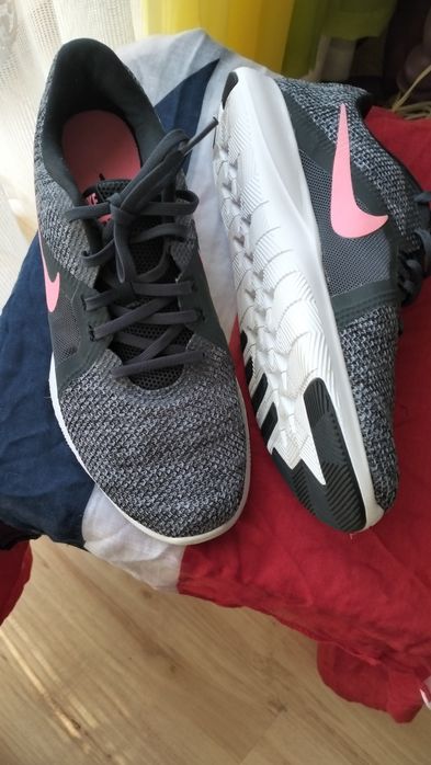 Buty sportowe firmy NIKE FLEX roz. 41.