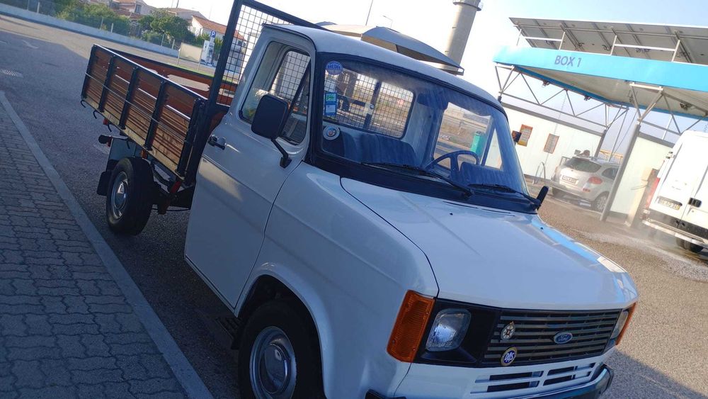 Ford Transit (1982) com Certificado de Interesse Histórico