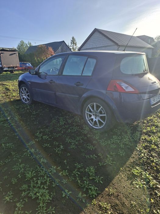 Renault  Megane       .