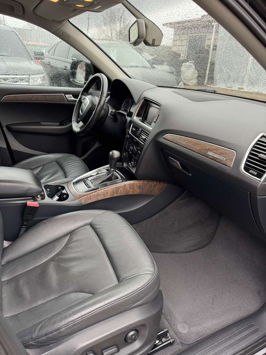 Продам авто Audi Q5