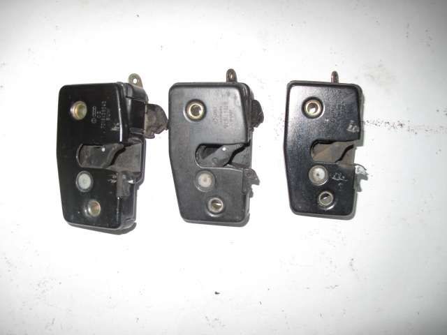 Замки, ручки та механізми Фольтсваген Volkswagen T4