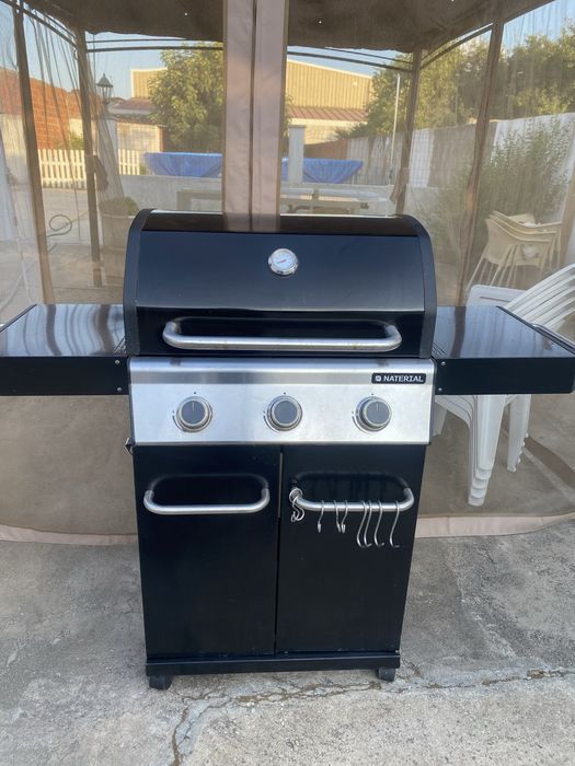 Barbecue a gás Naterial