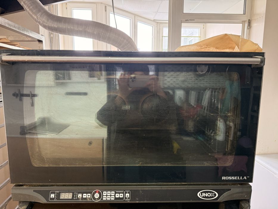 Духова піч Unox Rosella