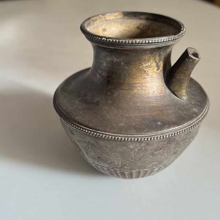 Vaso de latão da Guiné-Bissau