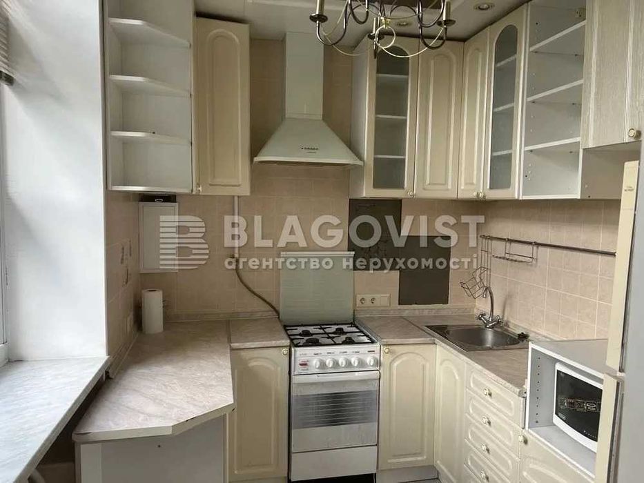 Продаж 3к Варязький пров. (Бехтеревський пров.,) 13а доревол Н=3,2м