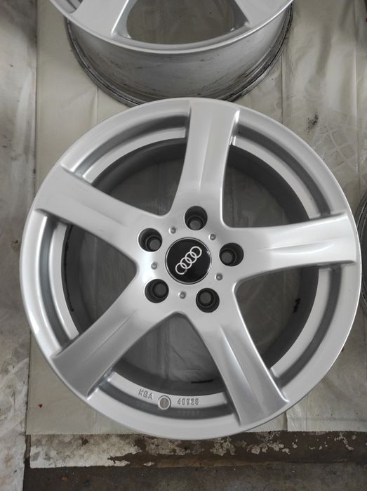 340 Felgi aluminiowe AUDI R 16 5x112 otwór 57,1