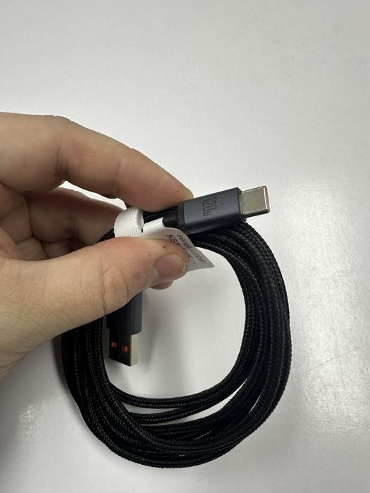 Дріт для заряджання пристроїв