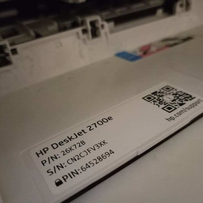 Drukarka HP 2710e używana nowe założone tusze  gratis papier