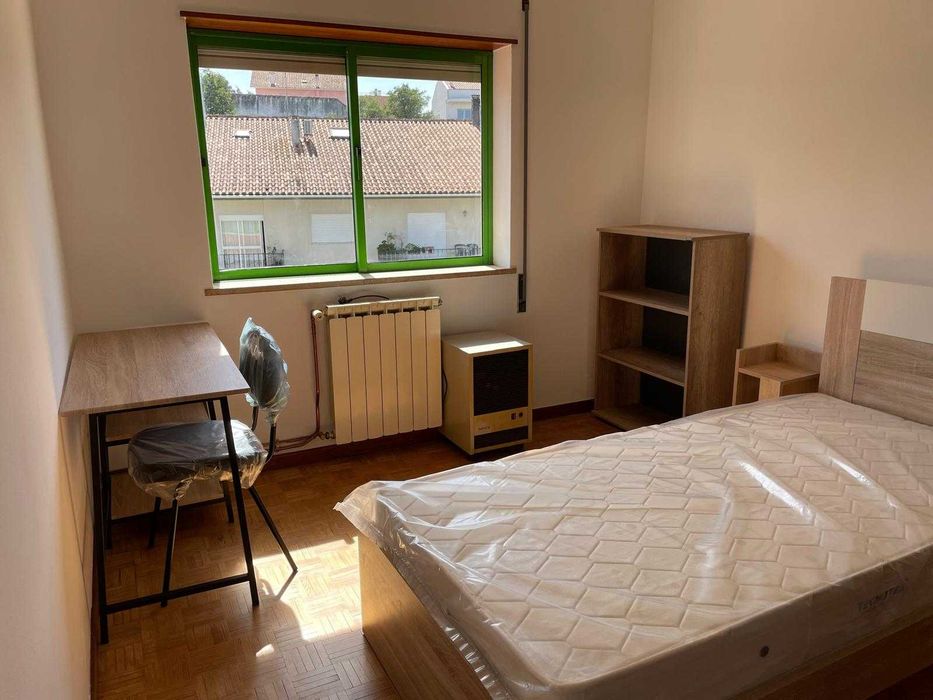 Apartamento T2 com Garagem - São Martinho do Bispo