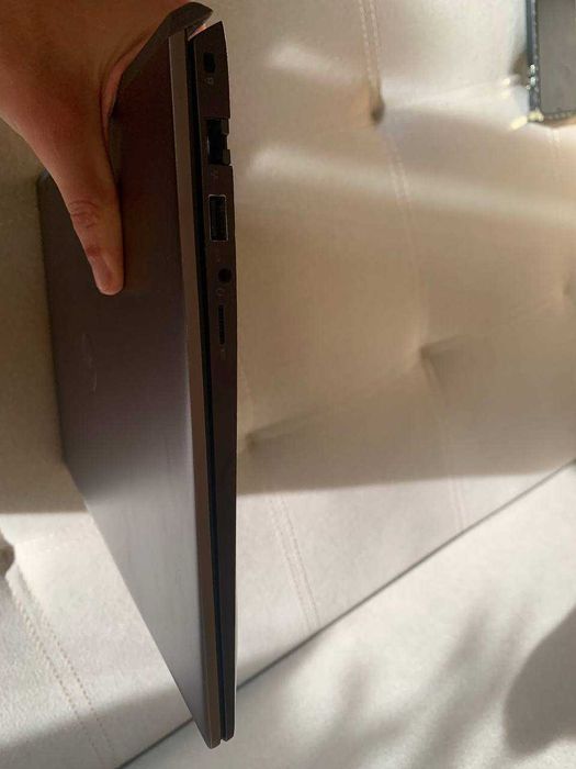 DELL Vostro 5502|15.6FHD| I5-1135G7 | 16GB DDR4 | 512GB SSD | 32% Знос