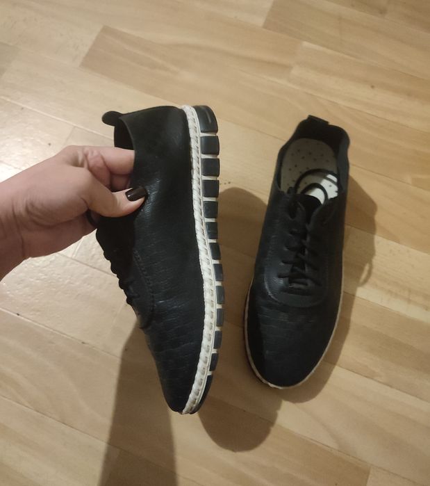 Продам кеды женские весна -осень р 39