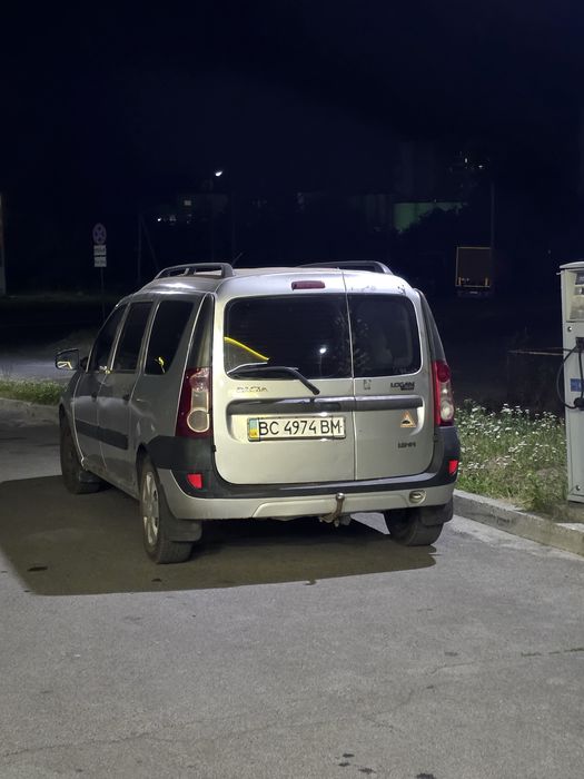 Дачія логан в універсалі
