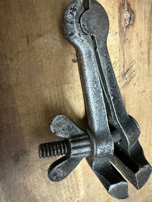 Imadło ręczne, ścisk