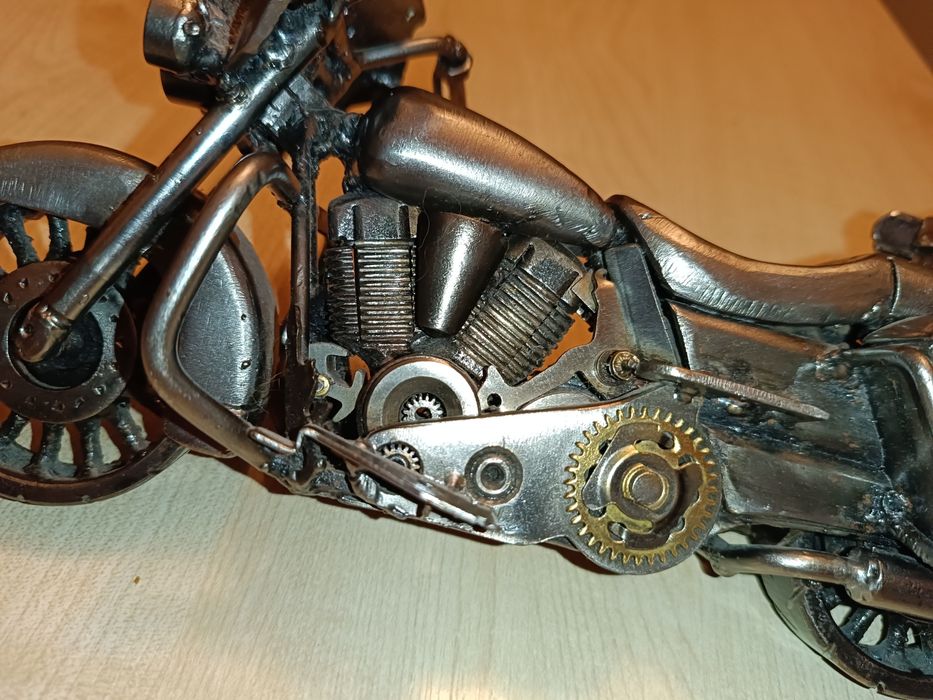 Модель мотоцикла в стиле harley-davidson