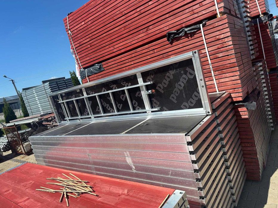 Zestaw rusztowania elewacyjnego typ Plettac 10,5x12m/126m2 nie używane