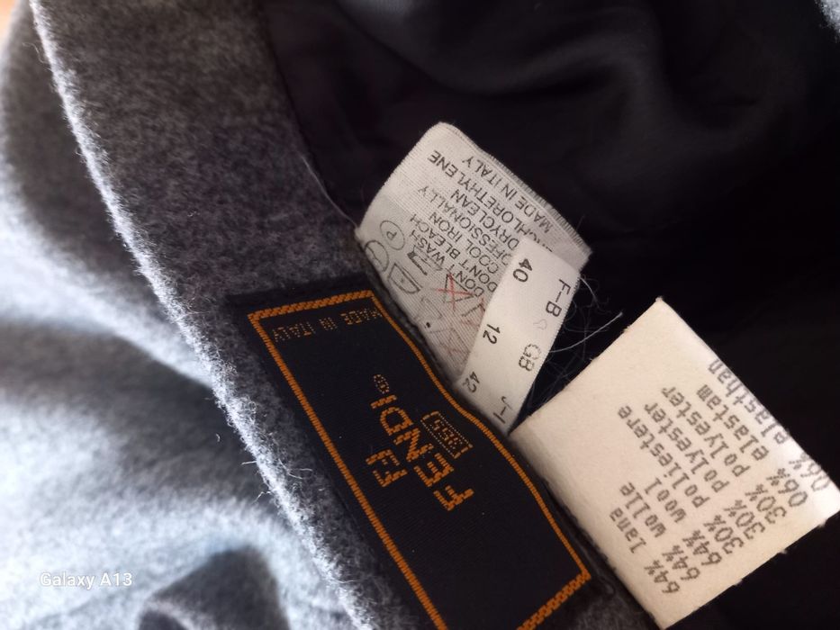 Fendi oryginalna spódniczka 36 wełna