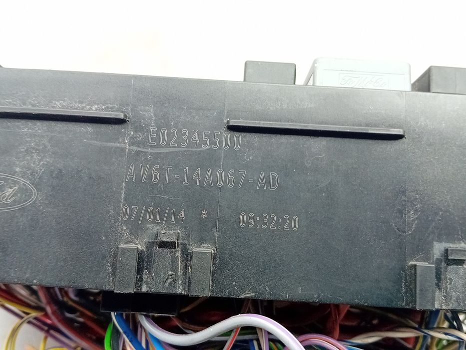 Caixa fusíveis / SAM / BSI VOLVO V40 Hatchback