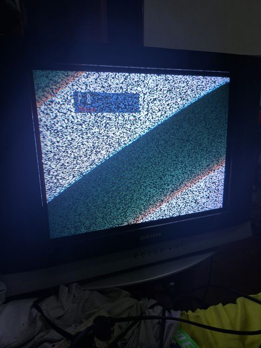 Vendo televisão avariada