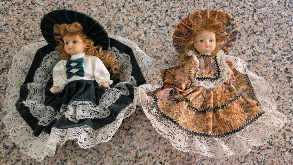 Bonecas de porcelana