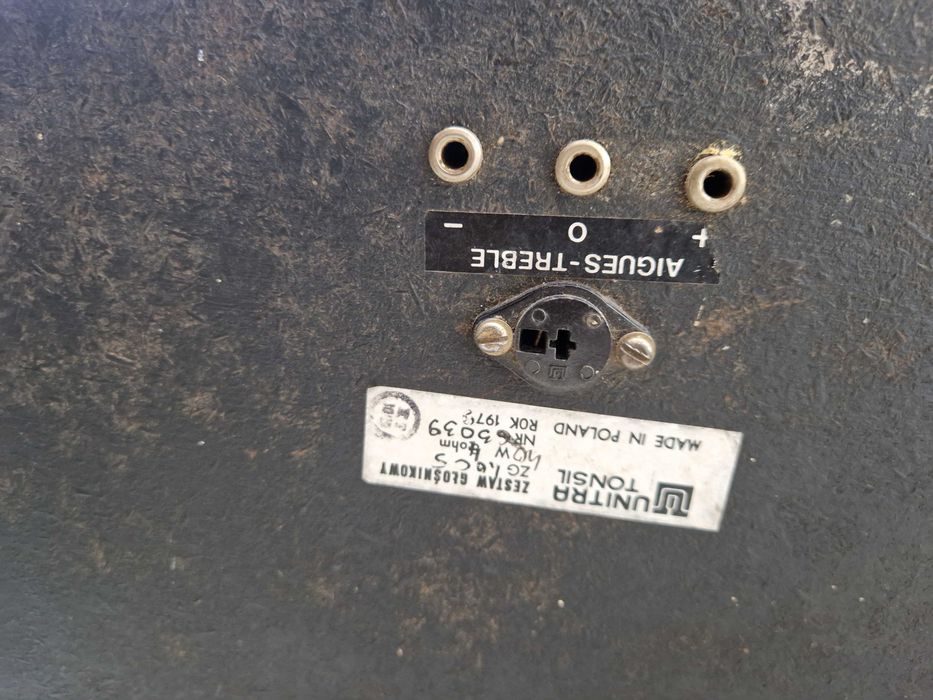 Skrzynie z kolumn Tonsil, Unitra, Diora, Pionier.